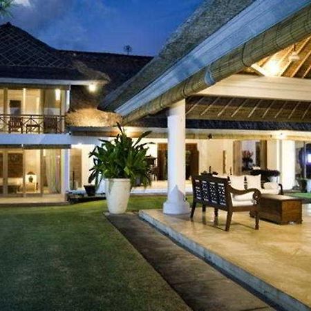 Villa Atas Ombak Seminyak  Exterior photo